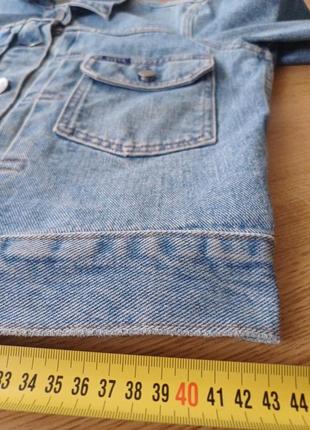 Куртка джинсовая винтажная guess style 10874 size l
есть потертости, добавляющие стиль7 фото