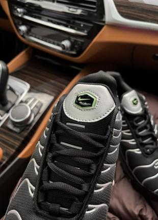 Кросівки жіночі / чоловічі чорні nike air max plus spider web7 фото