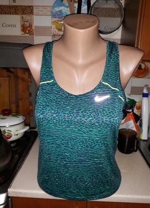 Стильна футболка nike dri-fit! розмір xs