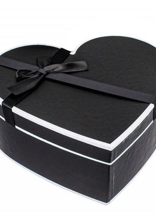 Подарункова коробка "black heart", 28*28*9,5 см., польща, мате...