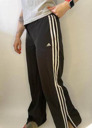 Широкие брюки adidas оригинал7 фото