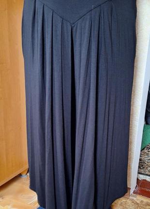 Черные стрейчевые брюки капри широкие mr cat1 фото