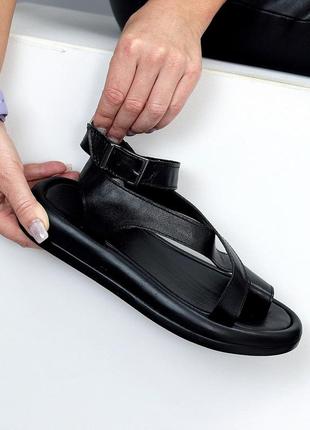 Дизайнерские черные кожаные босоножки через палец натуральная кожа 212162 фото