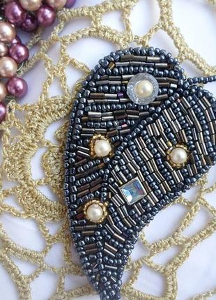 Очень красивая брошь.листочек.вышивка бисером.hand made.эксклюзив.