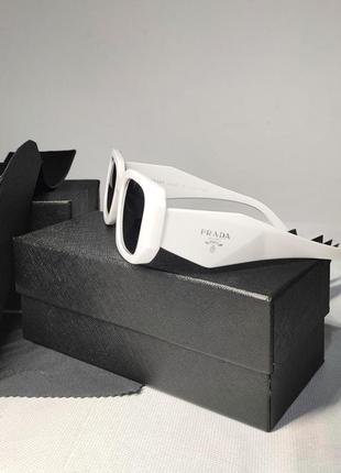 Сонцезахисні окуляри prada/ окуляри прада