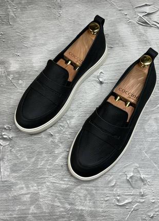 Лоферы мужские из натуральной кожи, крутые удобные туфли, мокасины в черном цвете5 фото