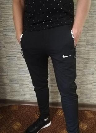 Мужские спортивные штаны nike черные1 фото
