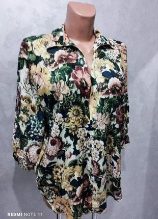 425.приваблива віскозна блузка в красивий квітковий принт іспанського бренду zara2 фото