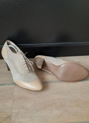 Туфлі жіночі