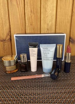 Подарочный набор estée lauder / estee lauder - makeup and skincare set