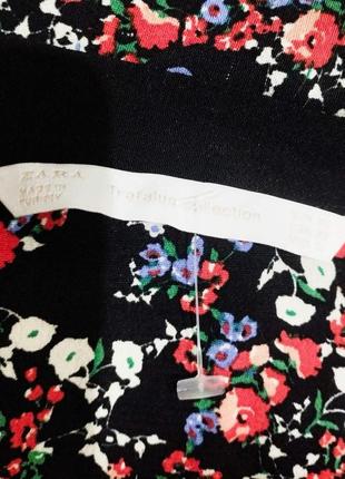 275.практического дизайна вискозная блузка в цветочный принт успешного испанского бренда zara7 фото