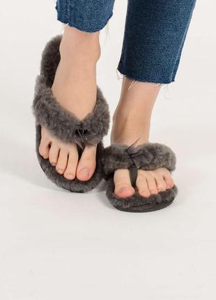 Ugg fluff  flip flop grey меховые тапочки-вьетнамки3 фото