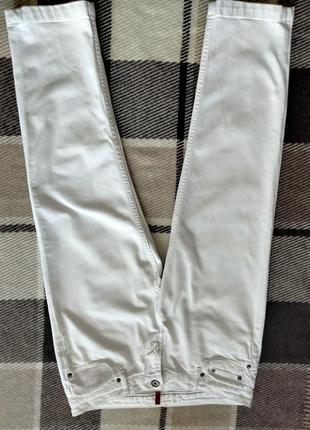 Оригинальный, джинсы белые.4 фото