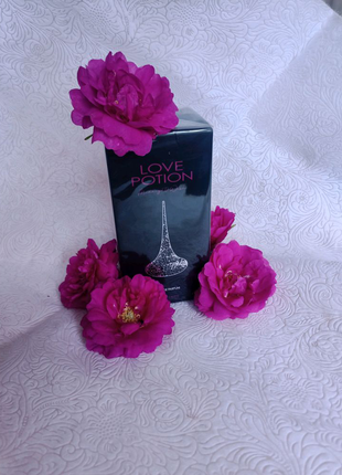 Парфумована вода love potion midnight wish