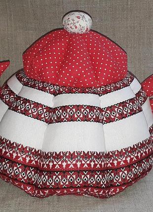 Грелка для чайника из вышитой ткани