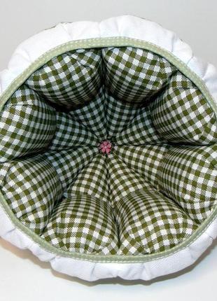 Грелка для чайника с вышивкой зеленая (оливковая)3 фото