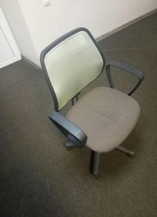 Продаю крісла офісні