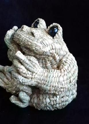 Лягушка жаба плетеная из рогоза  25 см3 фото