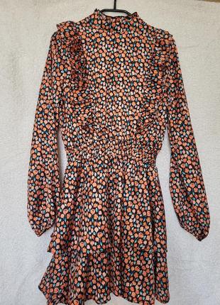 Чудова та яскрава сукня у квітковий принт від фірми loavies!