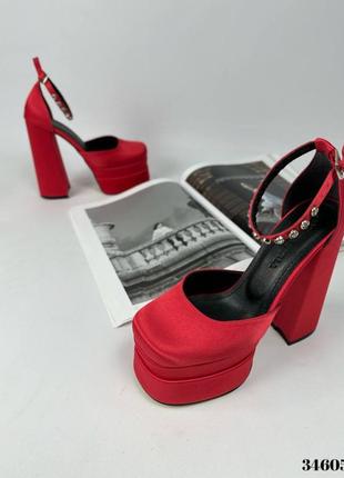 ▪️стиль bratz naked wolfe женские туфли с ремешком босоножки красные атласные атлас сатиновые сатин высокий широкий каблук высокая танкетка платформа2 фото