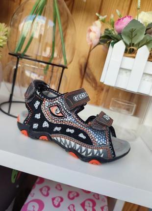 Нові сандалі geox respira