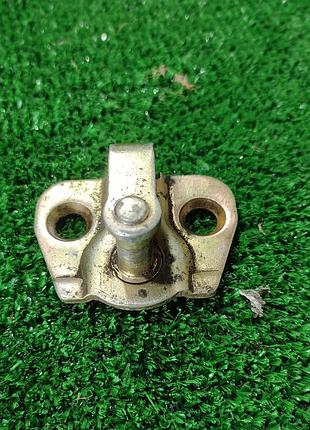 Скоба замка задніх дверей (двері ляда) renault trafic 01