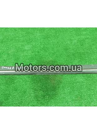 Молдинг задньої лівої двері опель омега opel omega a, 90246944