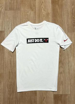 Nike chicago bulls nba just do it футболка з великим лого оригінал