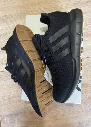 Кроссовки adidas5 фото