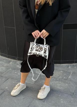 Balenciaga hourglass small handbag graffiti in white9 фото