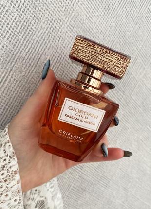 Оригинальный женский парфюм giordani gold essenza blossom oriflame 50 мл5 фото