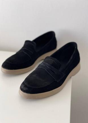 Черные лоферы туфли из натуральной замши на бежевой подошве9 фото