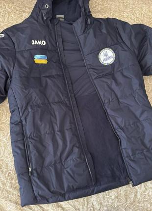 Курточка спортивна