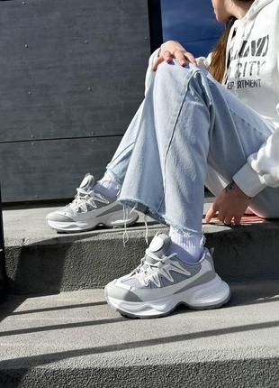 Стильные комбинированные кроссовки на платформе4 фото