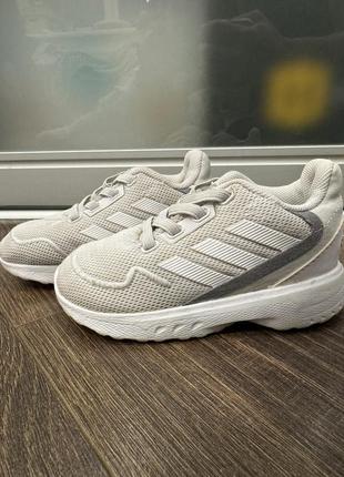 Кросівки adidas 21 розмір