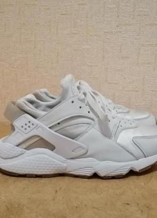 Кросiвки nike huarache на стопу 25 смстан нових.