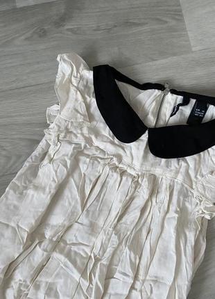 Молочна блузка з коміром і рюшами4 фото