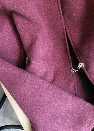 Теплий стильний бордовий приталений кардиган пальто з кишенями7 фото