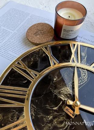 Часы с эпоксидной смолы с акриловым циферблатом 30 см7 фото