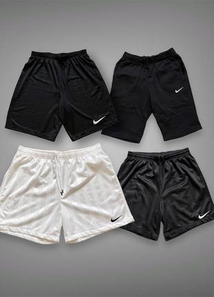 Оригинальные шорты nike1 фото