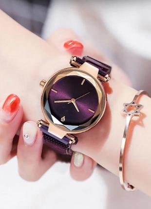 Годинник жіночий наручний на магнітній застібці фіолетового ко...