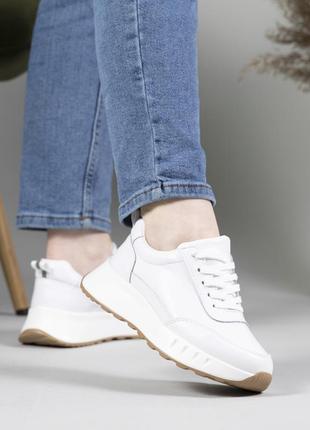 Кросівки жіночі з натуральної шкіри білі2 фото