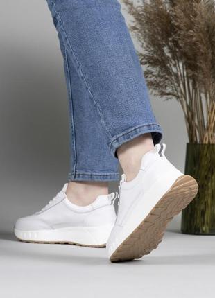Кросівки жіночі з натуральної шкіри білі10 фото