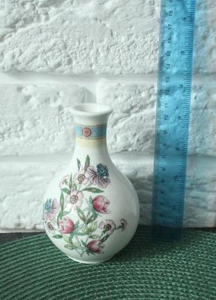 Wedgwood "sarah pattern" bulb vase порцелянова ваза. англія.