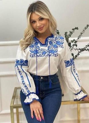 Жіноча сорочка-вишиванка з довгим рукавом і ніжною вишивкою ту...