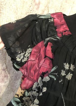 Чёрная полупрозрачная блузка в цветы4 фото