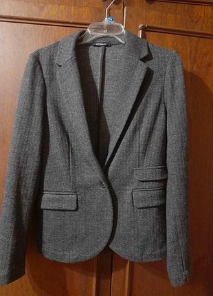 Піджак жіночик