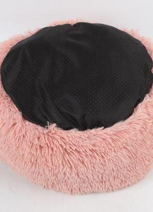 Лежанка плюшева для собак і кішок кругла multibrand "пухнастик" 48*20 см рожевого кольору2 фото