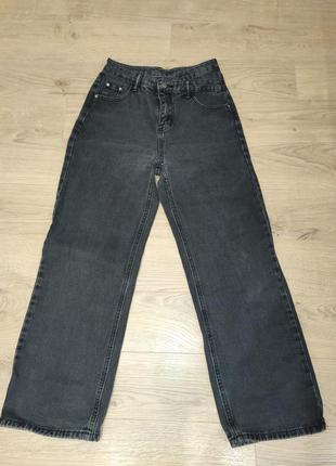 Продам джинси 152-155