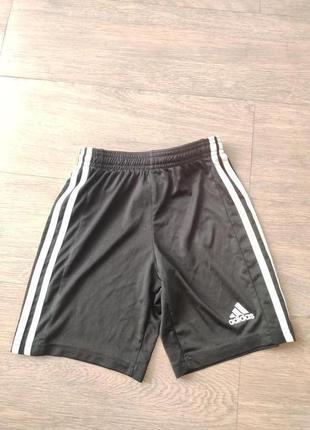 Шорты adidas рост 140 возраст 9-10 лет
